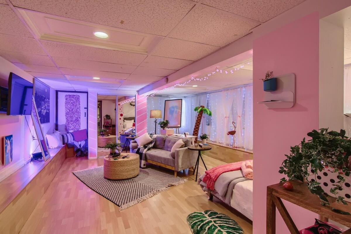 Barbie'S Dream Apt In The City 새크라멘토 외부 사진